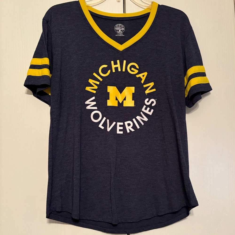 Women’s Michigan Wolverines T-Shirt large